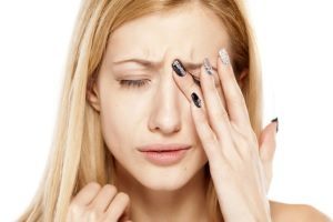 Аллергия на косметику на глазах, что делать – симптомы и лечение