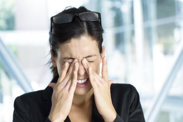 Глазная мигрень (мерцательная скотома): причины, симптомы и лечение